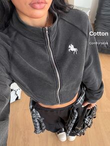 Coolane 女款秋冬外出街頭風日常休閒Y2K純棉水洗Grunge刺繡圖案黑色短版立領外套，適合運動穿搭 - 黑色 - 查看 2