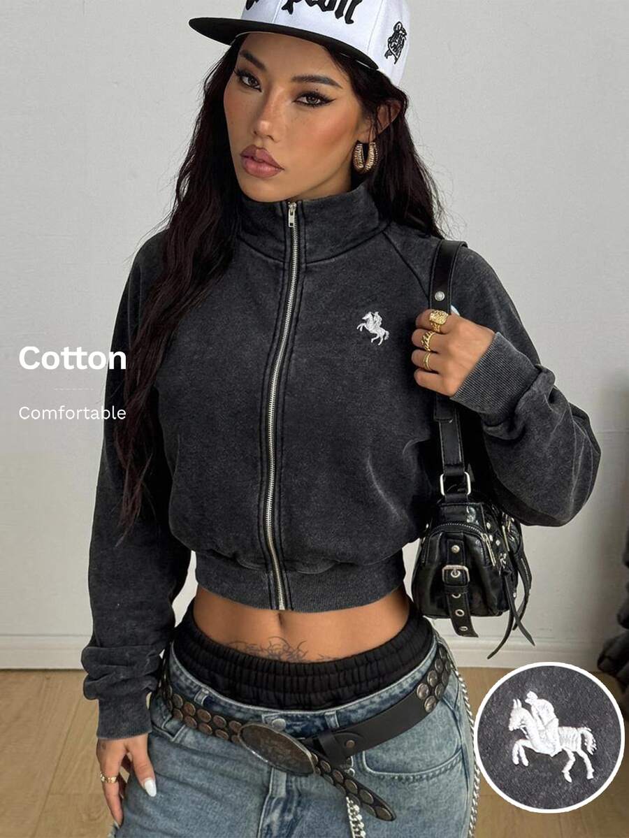 Coolane 女款秋冬外出街頭風日常休閒Y2K純棉水洗Grunge刺繡圖案黑色短版立領外套，適合運動穿搭 - 黑色 - 查看 1