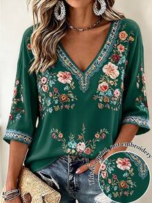 Selamara Women's Plus Size Floral Print V-Neck Casual Vacation Top - Dark Green - View 3