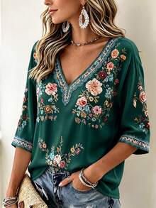 Selamara Women's Plus Size Floral Print V-Neck Casual Vacation Top - Dark Green - View 5
