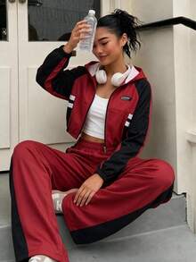 SHEIN 青少年女孩 T-shirt 套裝，紅色，短袖上衣 + 長褲 2 件套，寬鬆版型，秋季保暖，休閒街頭風，圓領，印花，度假風 - 彩色 - 查看 10