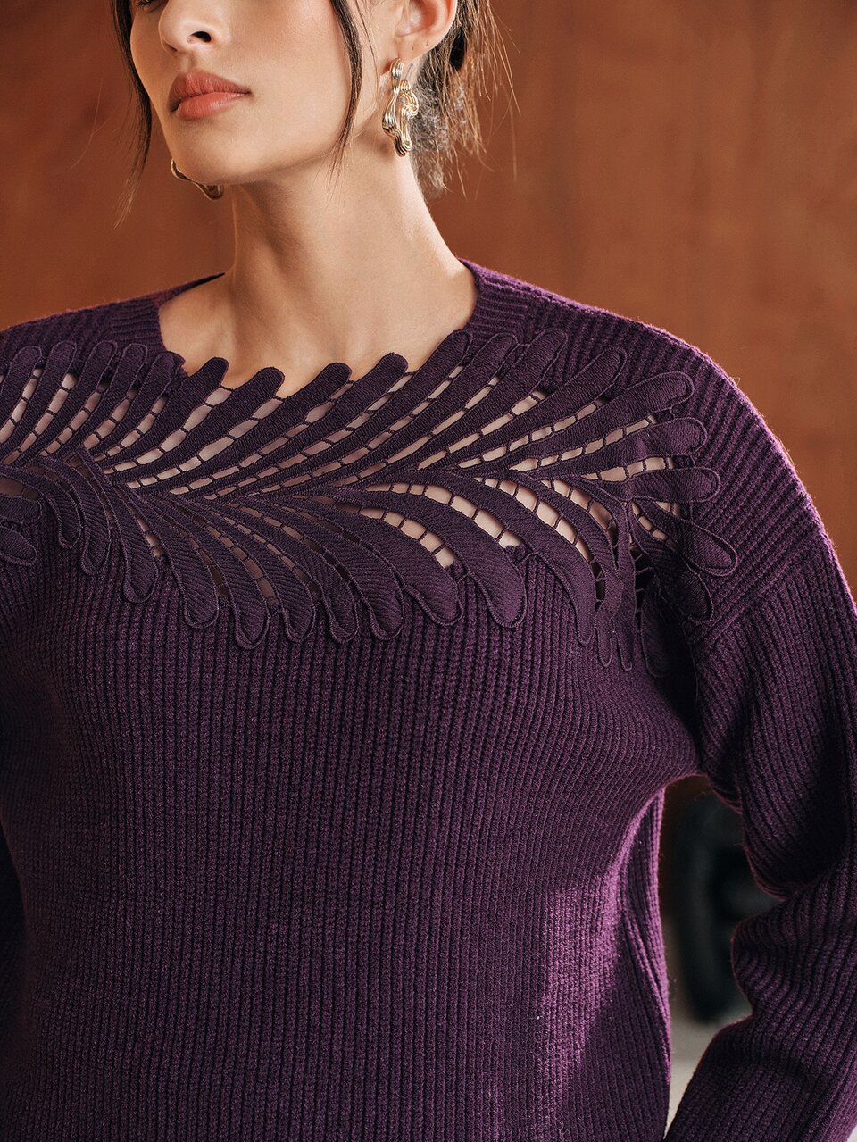 Anewsta Modern Vintage Style Loose Long Sleeve Collar Lace Design Commuter Outfit Women's Sweater