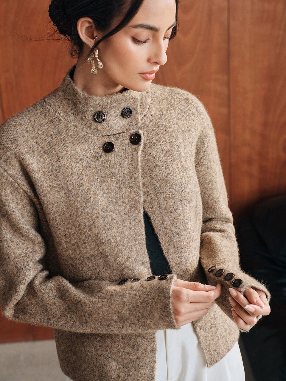 Anewsta Italian Autumn/Winter High-End Fashion Design Elegant Sophisticated Evening Vintage Old Money Style High Neck Wool Cape Asymmetrical Front Opening Cardigan