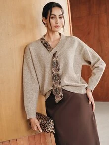 Anewsta Sweater dengan Motif Bunga dan Bahu Longgar - Khaki - View 4