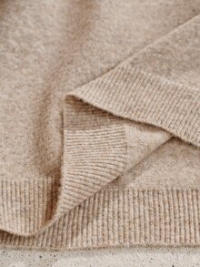 Anewsta Sweater dengan Motif Bunga dan Bahu Longgar - Khaki - View 9