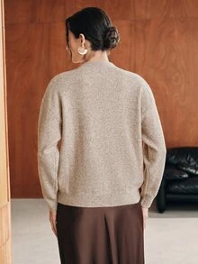 Anewsta Sweater dengan Motif Bunga dan Bahu Longgar - Khaki - View 7