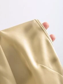 Sweetra 露背系带缎面纯色垂褶吊带优雅吊带衫 - 鵝黃色 - 查看 4