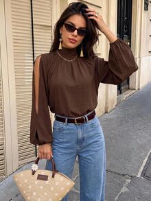 Vivid Eden Blus Chiffon Berkerut Leher Semi-Tinggi Gaya Prancis untuk Wanita, Atasan Longgar Lengan Lentera Bahu Terbelah Lembut Warna Polos - Coklat - View 4