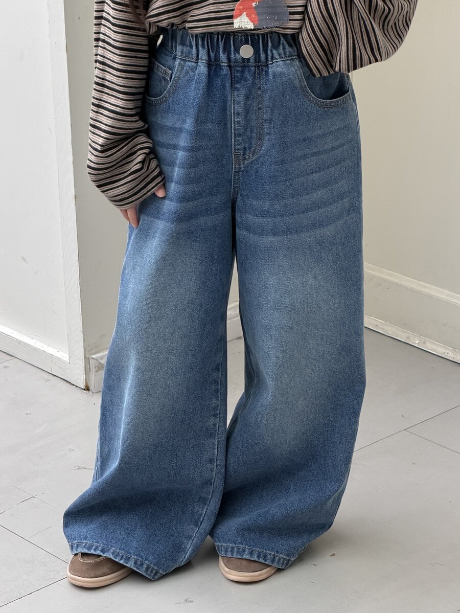 Dazy Kids Tween Girl) Designer Straight Leg Washed Distressed Denim Jeans, Autumn/Winter - Medium Wash - View 1