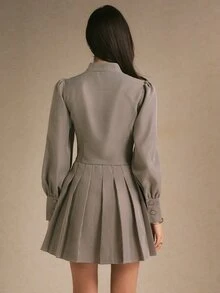 Poéselle Gaun Mini Wanita Motif Houndstooth, Leher V, Lengan Panjang, dan Hem Berlipit - Kopi - View 10
