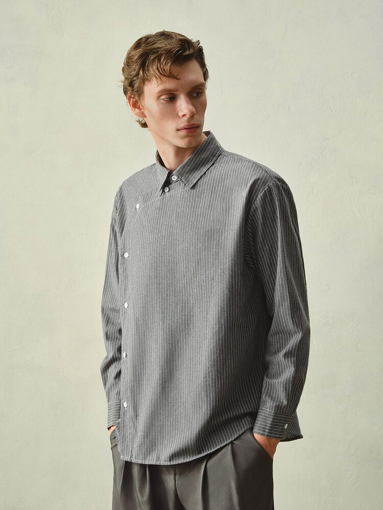 Manfinity CasualKnits قميص رجالي كاجوال للتنقل بخطوط وأكمام طويلة - الأسود - مشاهدة 5