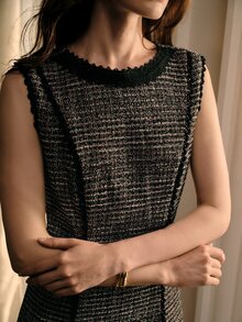MOTF PREMIUM WOMEN'S FASHION ELEGANT SOPHISTICATED AUTUMN/WINTER CONTRAST LACE SLEEVELESS FAUX KNIT PLAID WAIST-CINCHING SLIMMING MID-LENGTH DRESS - Black and Purple - View 2