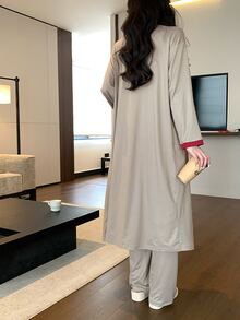 DAZY Set Pakaian Santai Wanita Musim Gugur: Atasan Tanpa Lengan dengan Trim Kontras, Jubah, dan Celana - Khaki - View 2