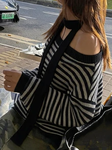 DAZY 黑色與灰色條紋單肩繫帶圍巾領寬鬆長袖休閒百搭針織毛衣 秋季 - 黑色 - 查看 3