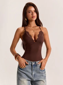 SHEIN BAE Fall Brown Lace Trim Deep V Neck Backless Cross Strap Sexy Slim Fit Cami Bodysuit Halloween Party Date Night Going Out - Brown - View 4