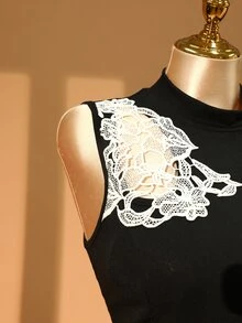 SHEIN LUNE CURVE Gaun Tanpa Lengan Ukuran Besar dengan Motif Renda Kontras - Hitam - View 8