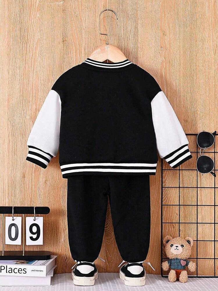 SHEIN Playful Pals 2pcs/Set Unisex Baby Toddler American Campus Sports Style Letter A Applique Embroidery Black & White Contrast Snap Button Baseball Collar Long Sleeve Baseball Jacket & Pants Casual Sports Outfit For Daily Wear Back To School Autumn School Fall Jacket Trousers Baby Boy Cloth - Black - View 2