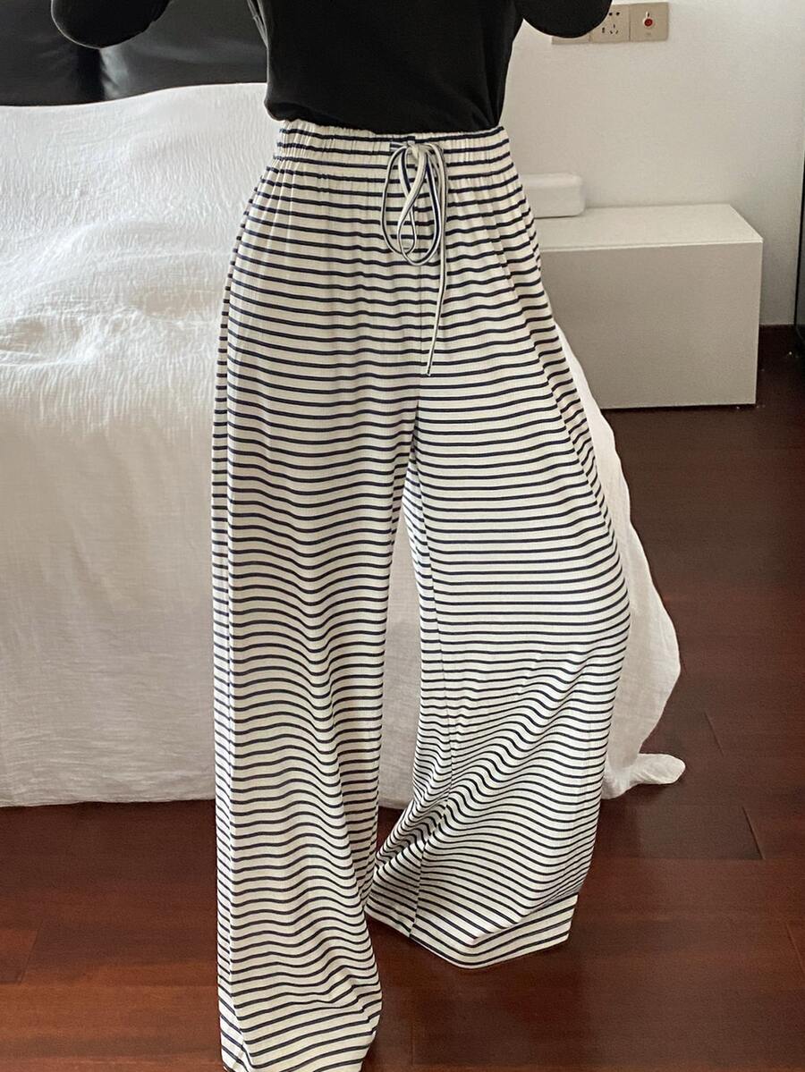 DAZY Women's Colorblock Striped Loose Drawstring Elastic Waist Wide Leg Sweatpants, Casual Vacation Daily Korean Style Autumn/Winter Long Pants - White - View 1
