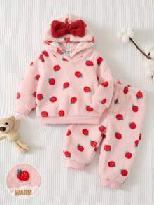 SHEIN Set Baju Sweatshirt dan Celana Panjang Musim Gugur/Musim Dingin untuk Bayi Perempuan dengan Motif Stroberi dan Hiasan Pita, Cocok untuk Musim Gugur dan Musim Dingin. - Berwarna merah muda - View 1