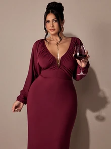 SHEIN BAE CURVE Gaun Elegan Wanita Ukuran Besar Warna Burgundy dengan Leher V Dalam dan Lengan Kelelawar untuk Musim Gugur - Burgundy - View 1