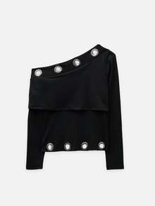 Nöista Womenswear Long Sleeve Top With Cold Shoulder Fitting And Big Aylets Detail On Top And Hem, Perfect Top For Going Out And Party In Fall Winter Season. - Black - View 7