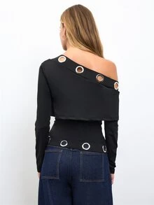 Nöista Womenswear Long Sleeve Top With Cold Shoulder Fitting And Big Aylets Detail On Top And Hem, Perfect Top For Going Out And Party In Fall Winter Season. - Black - View 2