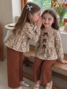 SHEIN x Tata & Beatriz Elladie kids 女童花卉燈芯絨上衣，附3D蝴蝶結，圓領長袖收口袖口，適合日常休閒、派對穿著，秋冬春季適用 - 棕色 - 查看 2