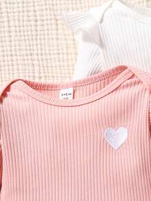 SHEIN Newborn Baby Girls Cap Sleeve Heart Embroidery Bodysuit Pants 3 Packs Outfit Set Chic Funny Cute Outfits For Autumn/Winter Family Photoshoot Pink - Multicolor - View 6