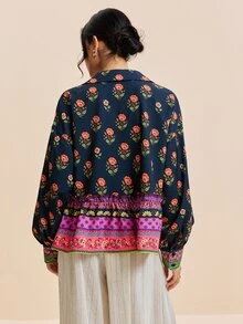 LOTSLUV Blus Wanita Elegan Gaya Boho Musim Gugur, Serbaguna, Berwarna Biru Tua dengan Motif Bunga Mawar Kecil, Kerah Kemeja, Lengan Panjang, dan Hem Bergelombang. - Hitam - View 2
