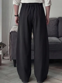 Manfinity RebelGame Men's Black High Waist Pleated Wide Leg Pants, Vintage Buckle Detail Resort Trousers - Black - View 3