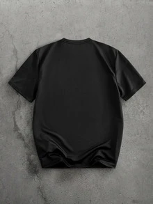 Manfinity RebelGame Men's Crew Neck Letter & Lips Graphic Casual Everyday Short Sleeve T-Shirt - Black - View 3
