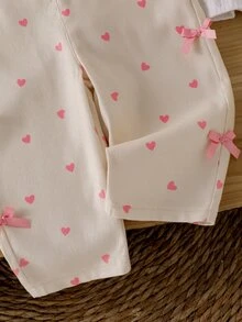 SHEIN Playful Pals 女嬰連身褲，四季皆宜，可愛風格，淺粉色，褲子上有粉色愛心裝飾，前口袋設計，寬鬆直筒褲腿，燈芯絨面料，柔軟舒適，適合上學、通勤、日常外出，四季女嬰連身褲 - 杏色 - 查看 9
