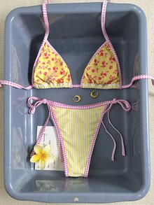 SHEIN Swim 女款掛脖比基尼兩件式泳衣，條紋格子飾邊，黃色白色，夏季可愛熱帶性感，適合泳池派對、度假、假日曬曬，花卉風 - 彩色 - 查看 5