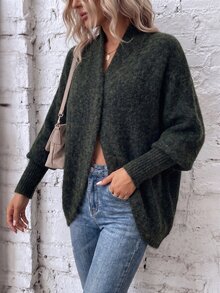 Sprig & Strand Cardigan Wanita Kasual Oversized Lengan Kelelawar Warna Hijau Tua, Rajutan Berbulu, Bagian Depan Terbuka, Cocok untuk Makan Siang, Kantor, dan Musim Gugur. - Hijau - View 6