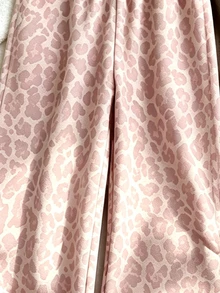 SHEIN 3件組女款寬腿直筒褲 秋冬系列新款時尚 粉色豹紋、焦糖色、深棕色與黑色百搭褲 3款休閒混搭款 適合外出、上學、旅行 舒適休閒 INS風秋冬新款長褲 - 彩色 - 查看 3