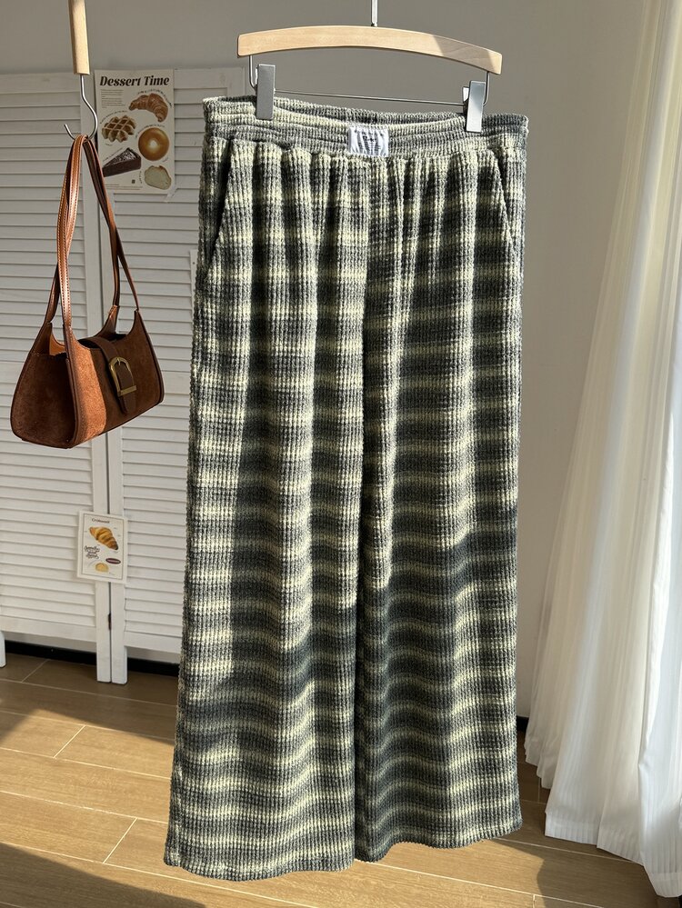 Comfortcana Mint Green Striped Casual Plus Size Pants - Green - View 3