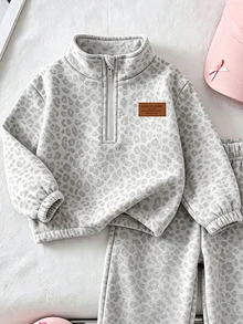 SHEIN 女童灰色豹紋保暖內裡兩件套，半拉鍊立領上衣 + 寬腿長褲，厚絨毛內裡，印花裝飾，秋冬休閒少女穿著 - 彩色 - 查看 3