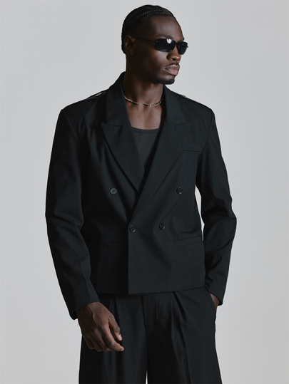 Musero Blazer corto oversize de corte cuadrado con hombreras