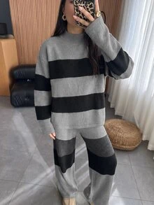 Balvessa Setelan 2 Potong Wanita: Atasan Pendek Longgar Bergaris Model Leher Tinggi Bahu Jatuh dan Celana Panjang Lebar Warna Blok dengan Pinggang Elastis - MultiWarna - View 5