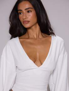 MUSERA ESSENTIALS White Slinky Deep Plunge Front Cinched Fitted Waist Flowy Batwing Long Sleeve Top - White - View 2