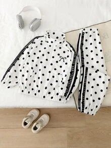 SHEIN Elladie kids 女童波點兩件套，白色底色配黑色波點印花，拉鍊開襟外套左側飾有黑色蝴蝶結印花，長褲配同款波點印花與鬆緊收口褲腳，袖口與褲腿飾有織帶飾邊，適合日常上學、社區散步、戶外出遊、購物與旅行 - 黑與白 - 查看 8