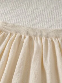 SHEIN 女童針織兩件套，紅黑對比色運動學院風刺繡兔子條紋毛衣 + 針織條紋裙，大童女童長袖圓領套頭衫，休閒優雅風秋冬時尚，柔軟親膚舒適，易於搭配，適合多種場合 - 白色 - 查看 3