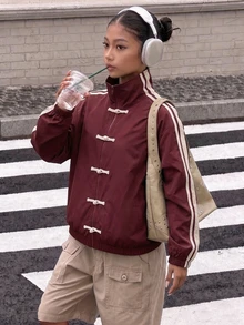 SHEIN Sparklyn Teen Girls Side Stripe Frog Button Design Casual Jacket, Crop, Knit, Hoodie, Oversized, Loose, Ribbed, Back To School, Fall Clothes, Halloween, School - Burgundy - View 3