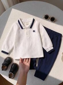 SHEIN 2件組男嬰秋冬白色襯衫、白色 Polo 衫與藍色休閒長褲套裝，襯衫套裝，Polo 套裝，嬰兒服飾，正式套裝 - 彩色 - 查看 3