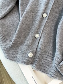 GlowEve CURVE 大尺碼優雅V領珠飾鈕扣長袖開襟衫 冬季 - 灰色 - 查看 9