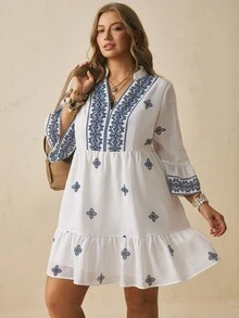 Freevana 女大尺碼缺口領半袖收腰A字版型寬鬆印花荷葉邊裙襬優雅休閒街頭風度假春夏季女裝短洋裝 - 藍白色 - 查看 2