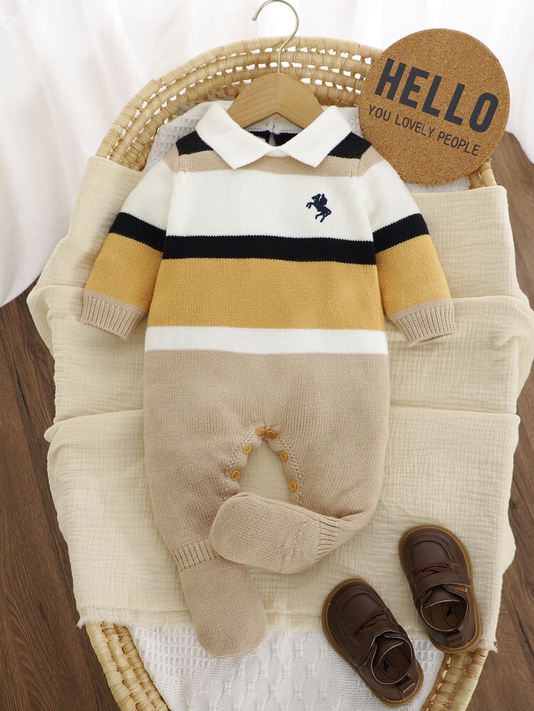 SHEIN Bộ áo liền quần len cho trẻ sơ sinh kèm tất gắn liền, cổ Peter Pan + thêu tinh xảo, tay dài, phong cách quý ông nhỏ ấm áp màu be cho mùa thu - Nhiều màu - Xem 5