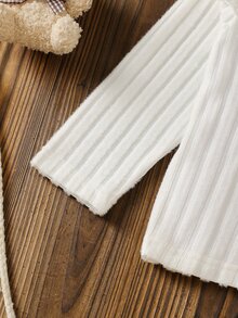 SHEIN 2件組嬰兒女童中性 0-3歲 春/秋款 棕色熊刺繡與3D蝴蝶結燈芯絨長褲，圓領長袖套頭上衣搭配棕色吊帶長褲套裝，適合外出、購物、休閒穿著 - 彩色 - 查看 5