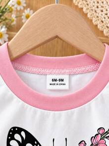 SHEIN Playful Pals 女嬰蝴蝶與花卉印花圓領白色短袖T恤可愛休閒夏季畢業季套頭上衣適用6個月-3歲 - 彩色 - 查看 3