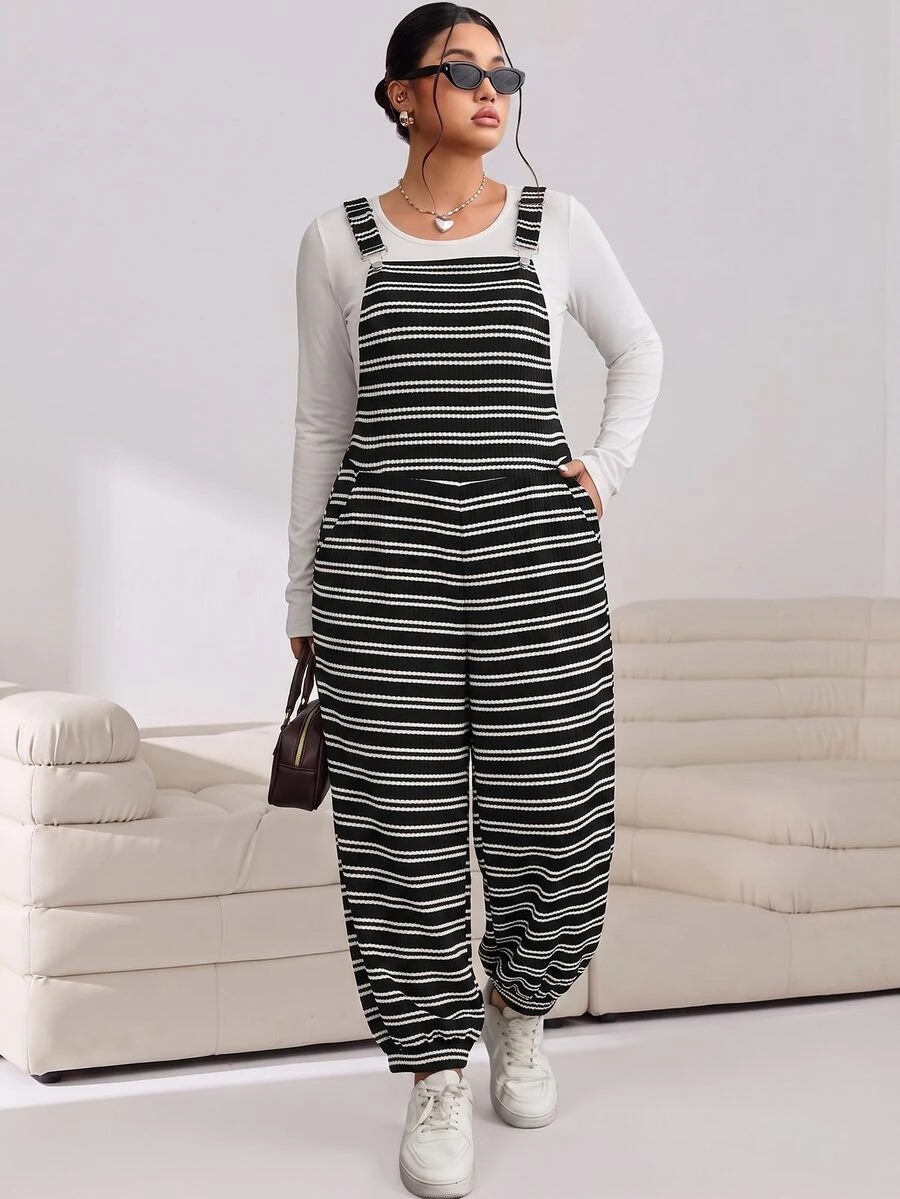 Solflare Black And White Casual Loose Fit Women's Plus Size Jumpsuit Formal Vacation Summer